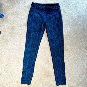 Lucy (The Northface) pants in blue/black size M